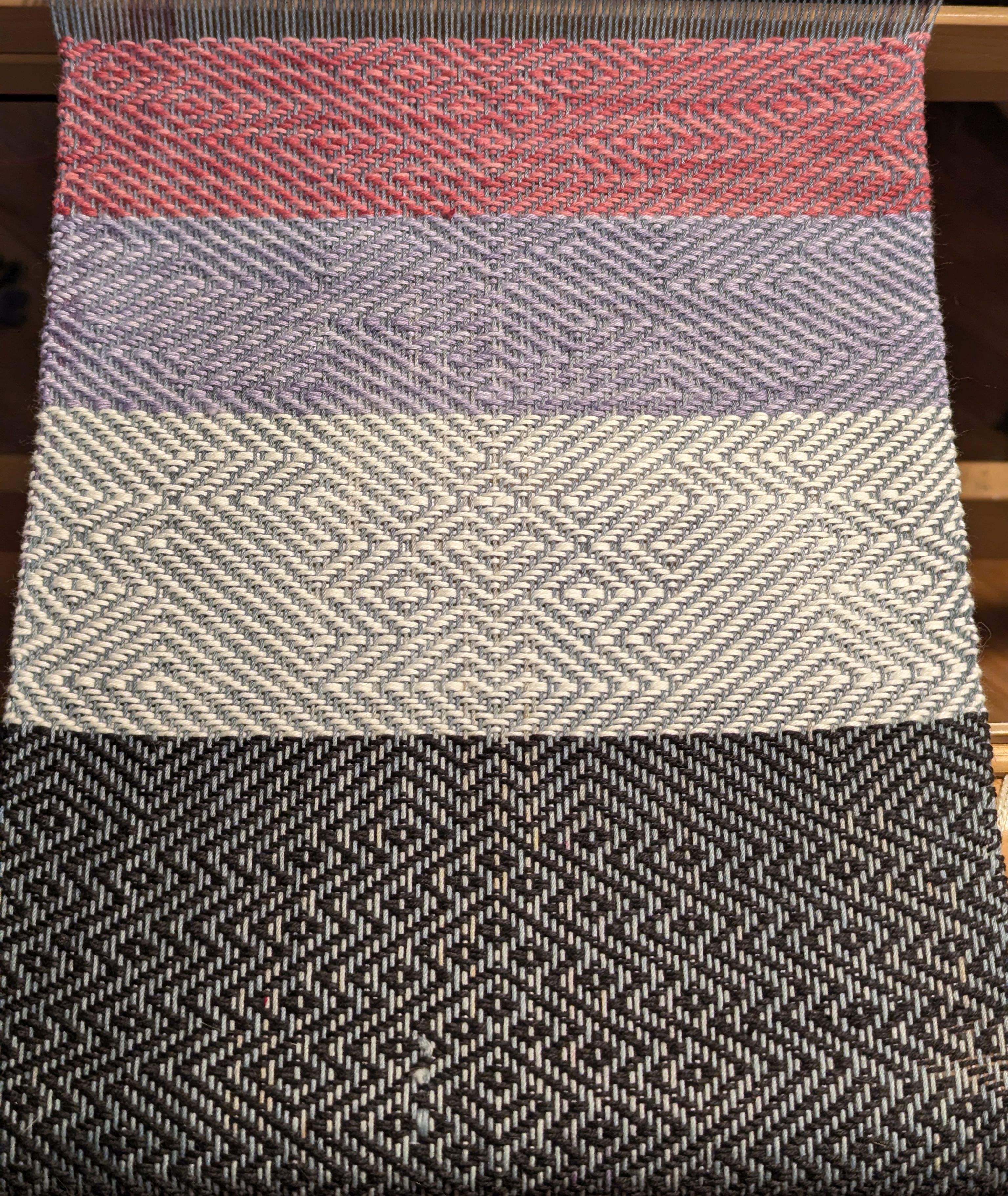 a maze-like twill